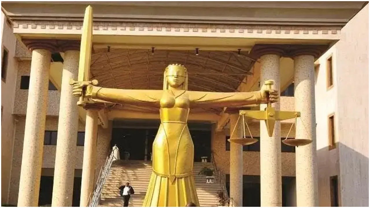 Court Fixes Nov. 17 for Final Addresses in Defamation Suit