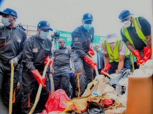 LAGOS REVIVES MONTHLY ENVIRONMENTAL SANITATION
